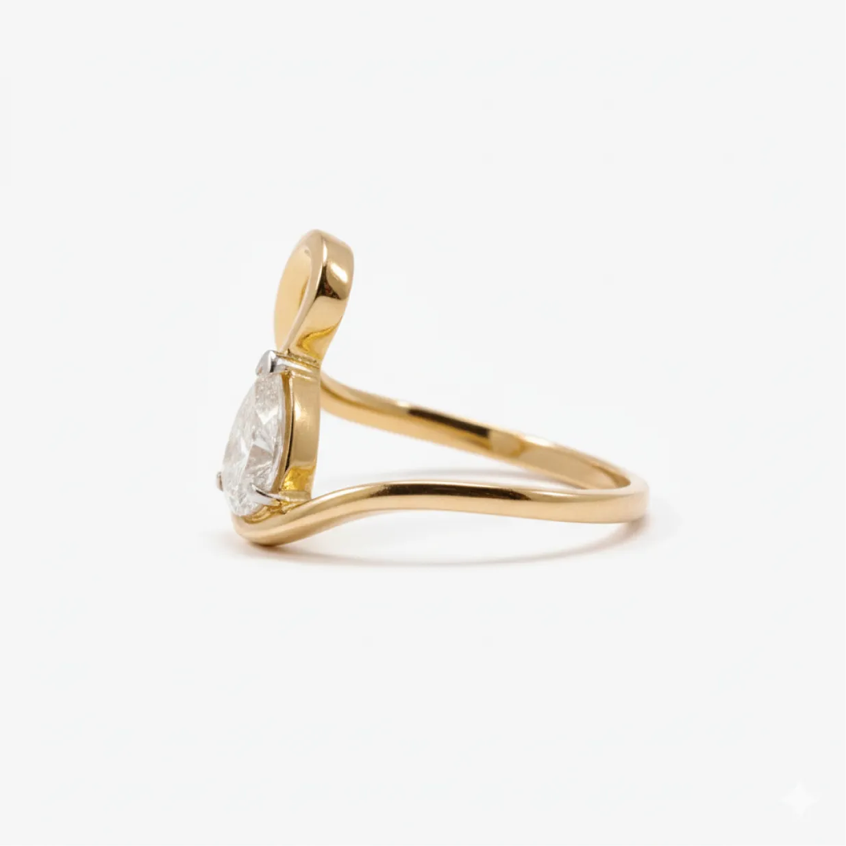 1 ct pear diamond in wave