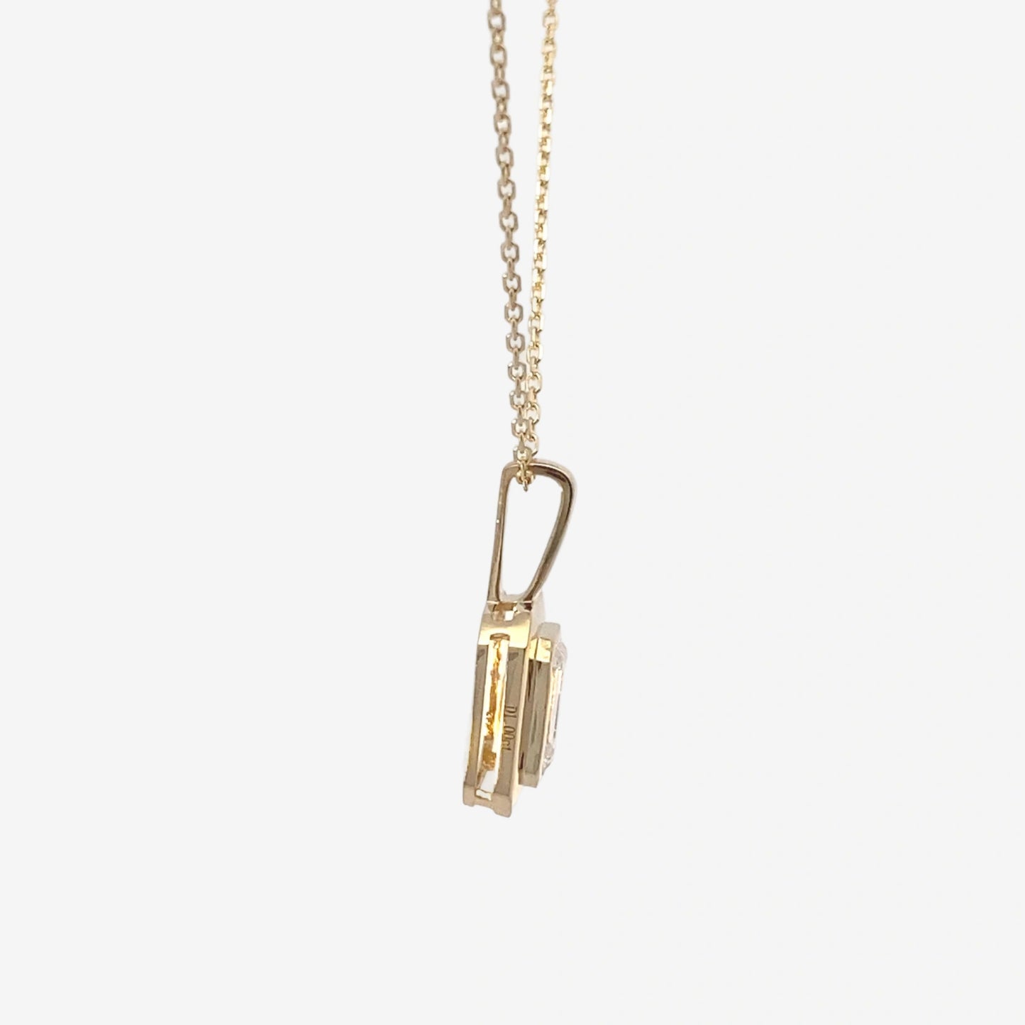 1ct emerald bezel pendant necklace