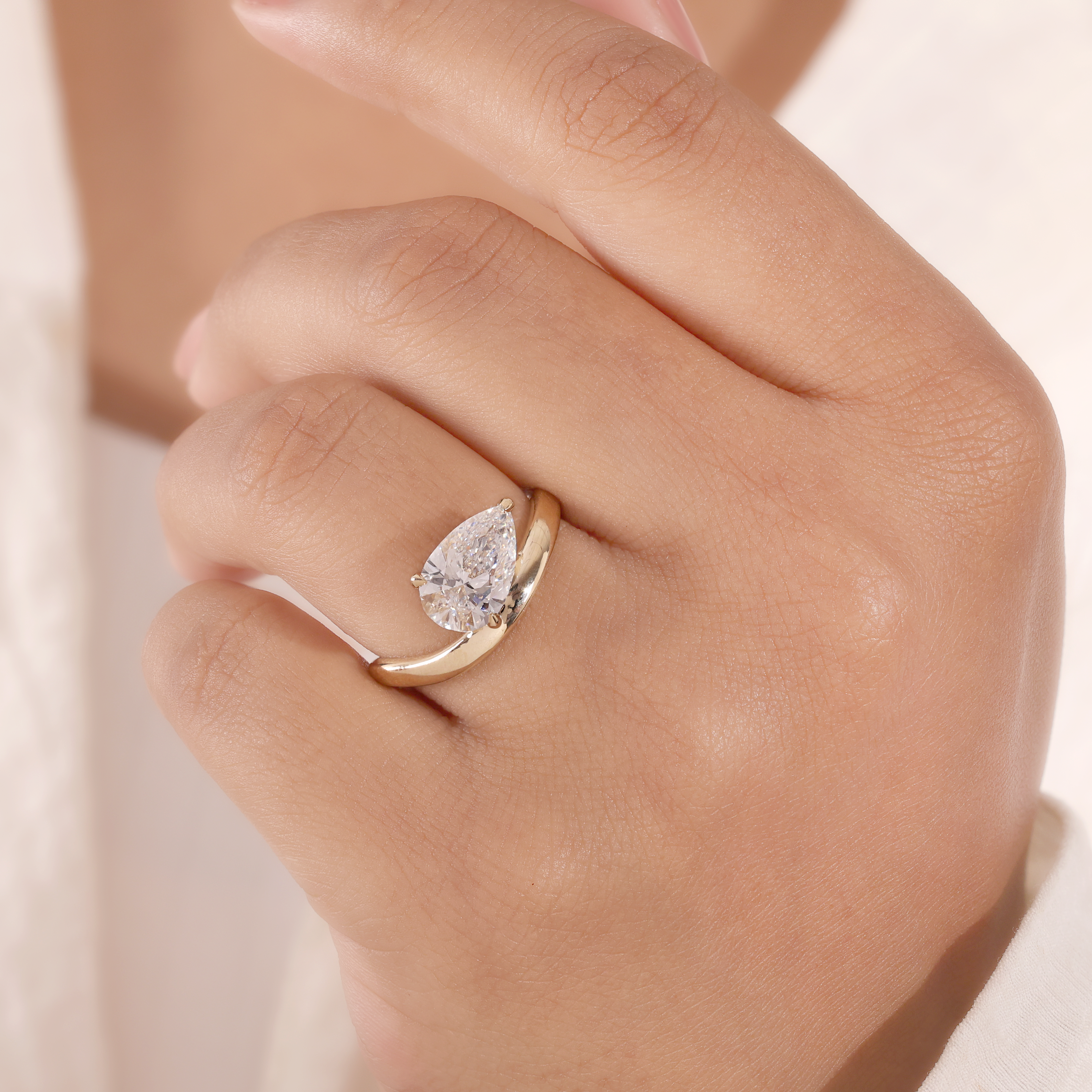 2Ct Pear Wave Solitaire