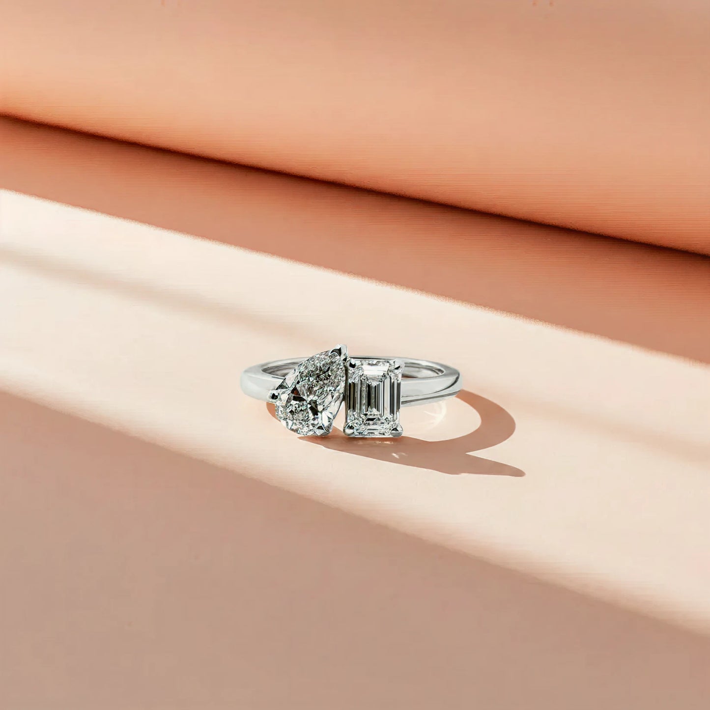 2ct toi et moi - pear & emerald