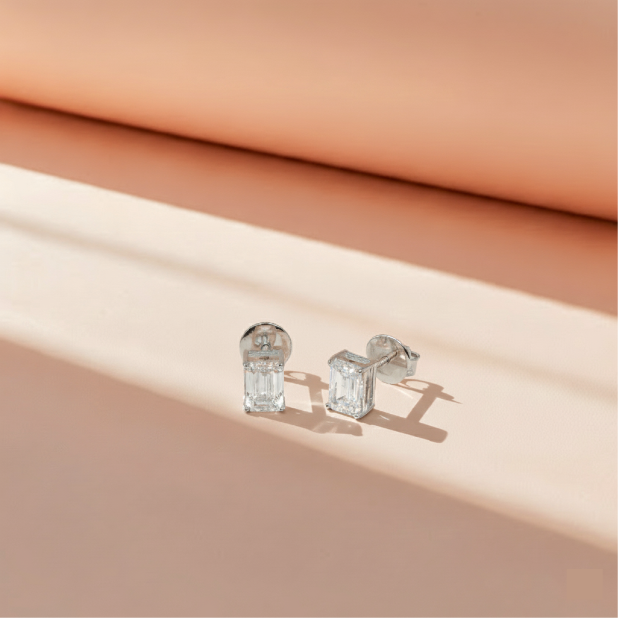Emerald Solitaire Studs WG