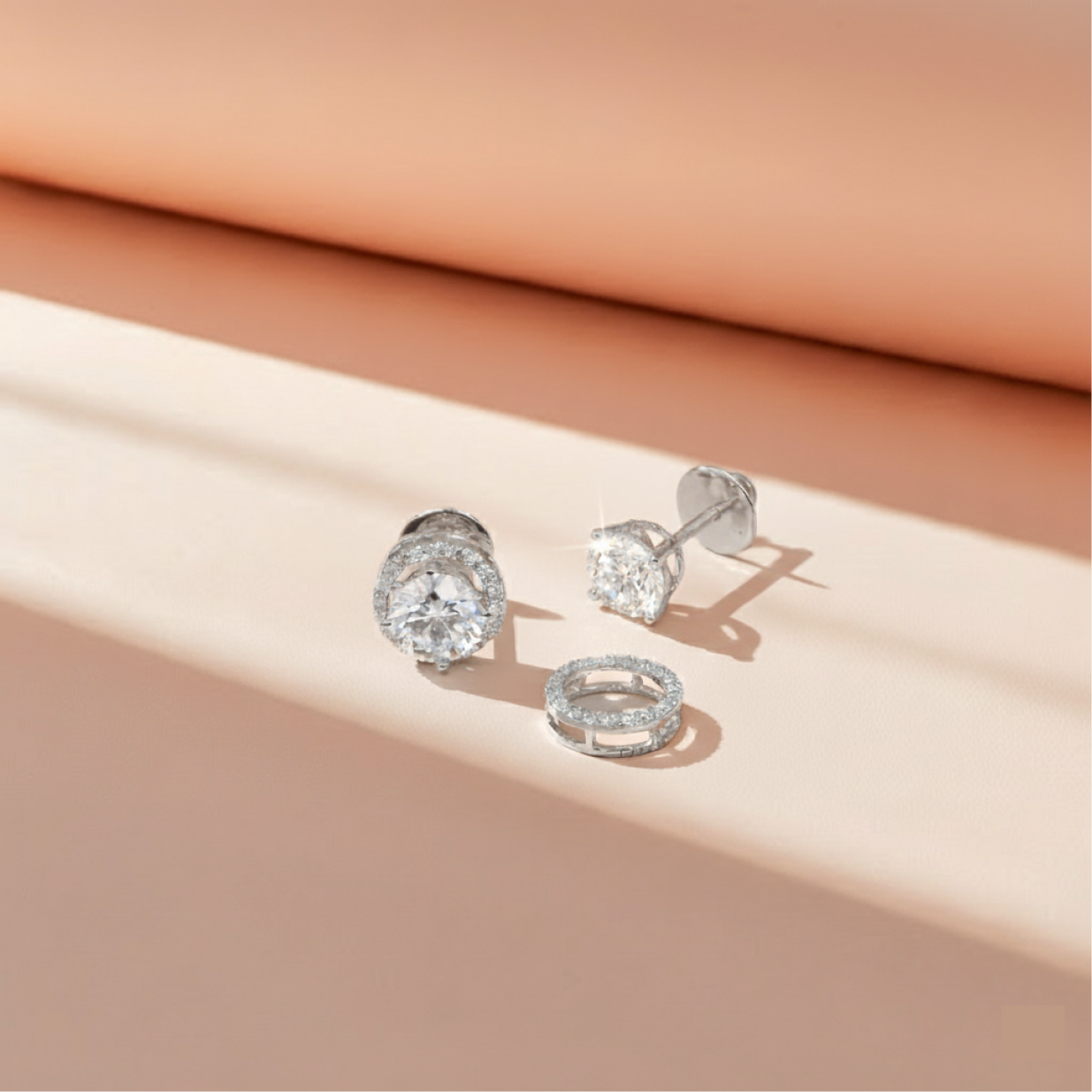 Round Solitaire Studs with Circle WG