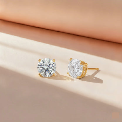 Round Solitaire Studs WG